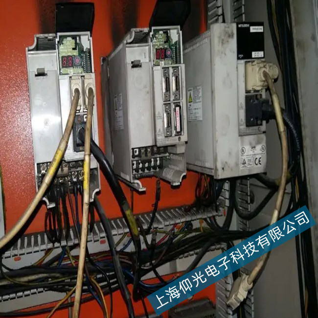 ���┵��ϵ�yͨ�Ź��ϵķ������ų���ʩ