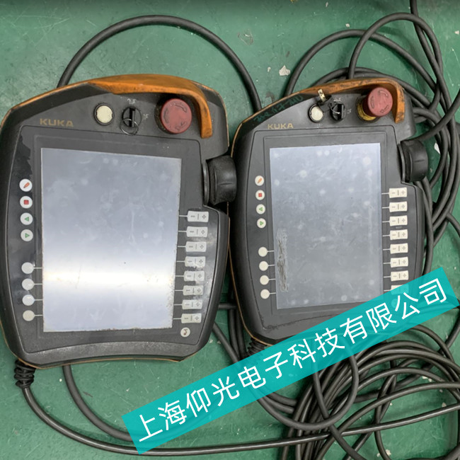 ���꽛(j��ng)�(y��n)�S��KUKA�쿨�C(j��)����ʾ���������M(j��n)ϵ�y(t��ng)����Ҫ�^��