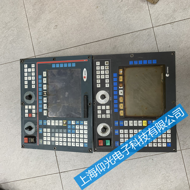 �_�ݰl(f��)��(sh��)��ϵ�y(t��ng)CNC8040�_�C��ͣ�چ��ӽ��治�ӹ��ϾS�����ڶ�