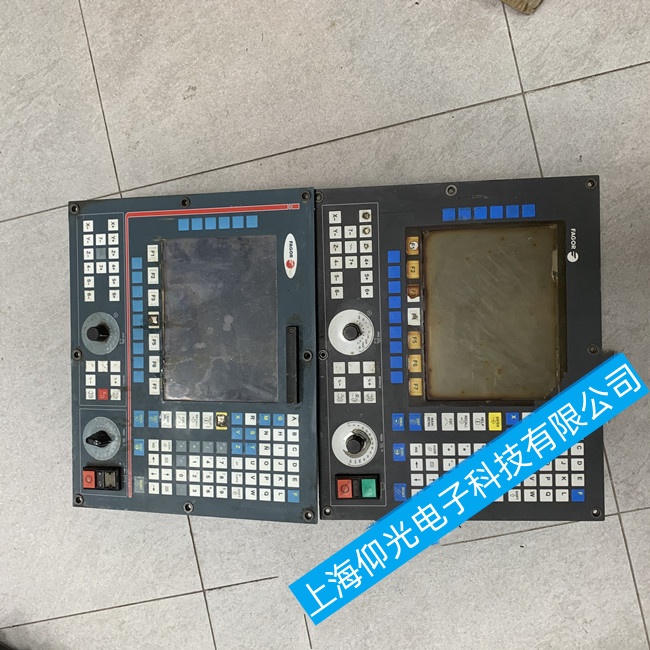 �����l�񔵿�ϵ�yCNC8055i���_�C�^�����ߵ�һ��Ͳ��ӹ��ϾS�����ڶ�