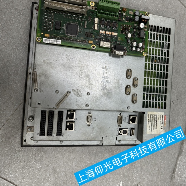 �G�����T�Ӕ�(sh��)��ϵ�y(t��ng)SINUMERIK 802D SL�o(w��)�������M(j��n)�����ϵ�y(t��ng)���ϾS��(li��n)ϵ��ʽ